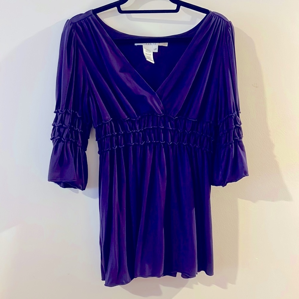 Max Studio Petite LP shirt purple; ruched sleeves & chest